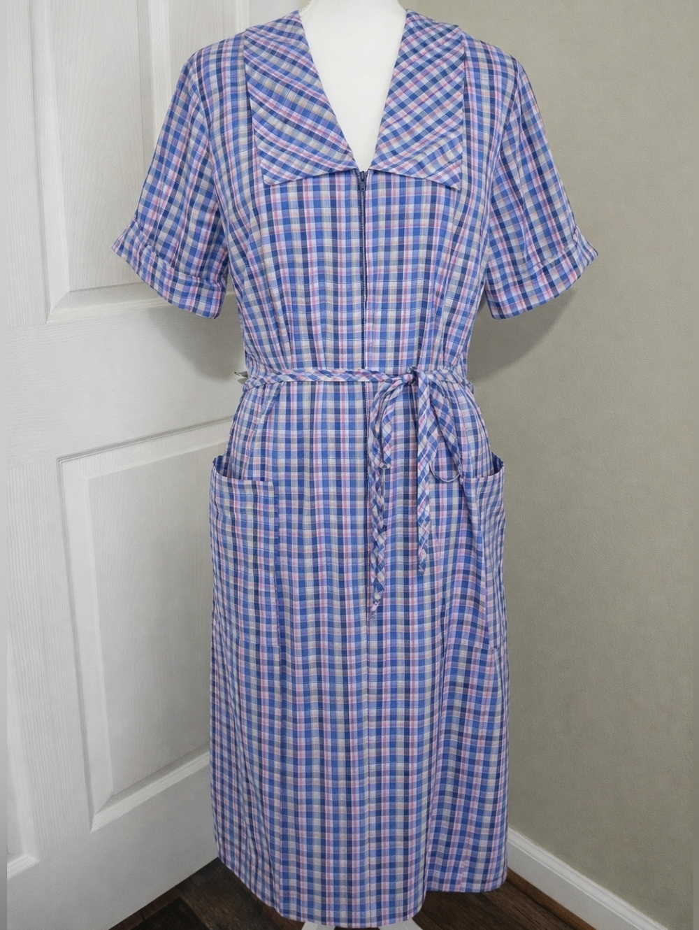 Vintage 80s 90s Plaid Cottagecore House Dress Zip Front Midi Tie Waist Pockets